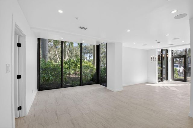 7819 Lakeside Boulevard 812, Boca Raton, FL 33434