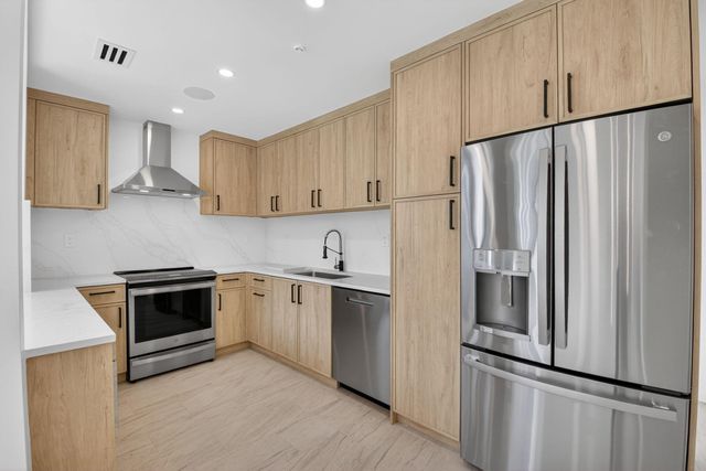 7819 Lakeside Boulevard 812, Boca Raton, FL 33434