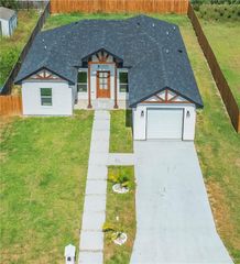 412 S Bowie Avenue, Elsa, TX 78538