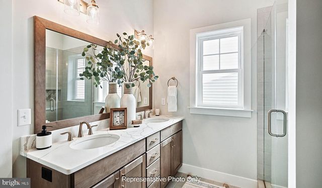 504 WINDING CREEK BLVD, Annville, PA 17003