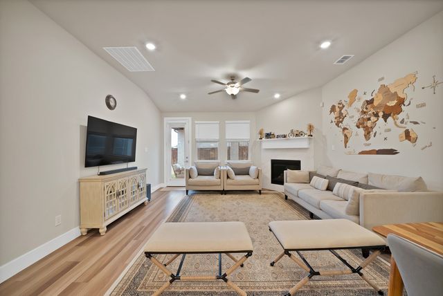 7325 Bronco Bluff, Sachse, TX 75048