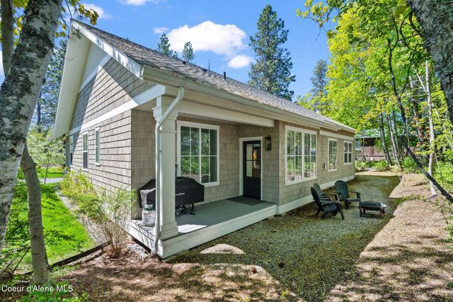 306 Eskridge Place, Dover, ID 83825