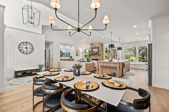 306 Eskridge Place, Dover, ID 83825