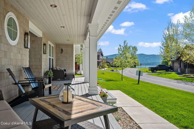 306 Eskridge Place, Dover, ID 83825