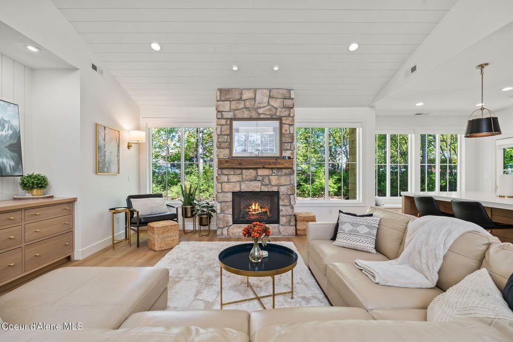 306 Eskridge Place, Dover, ID 83825 photo 5