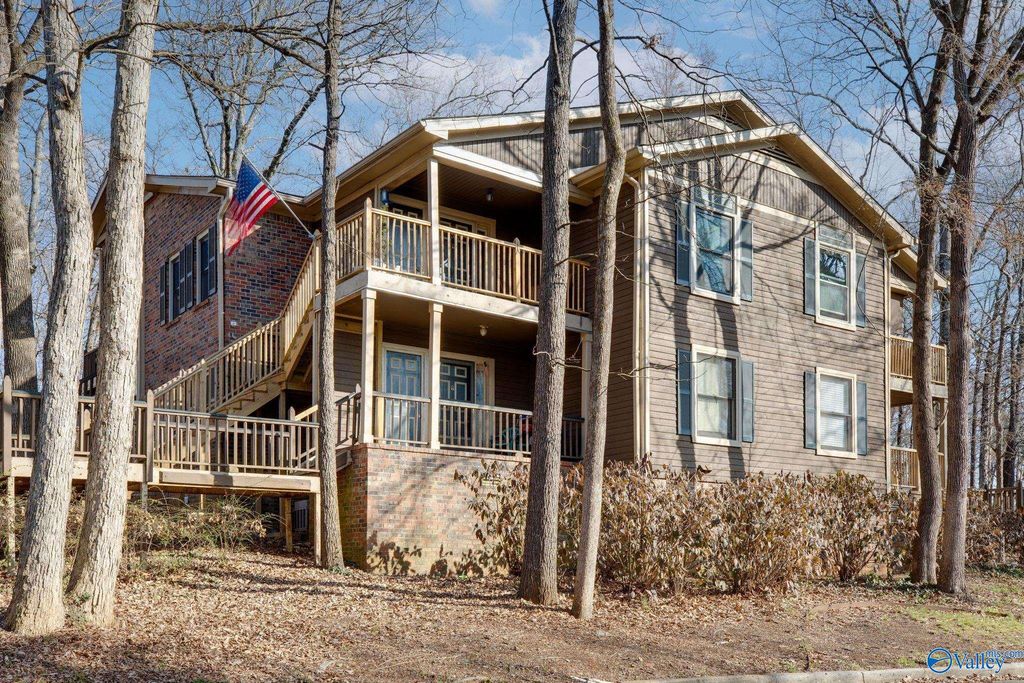2001 Woodlawn Drive, Huntsville, AL 35802
