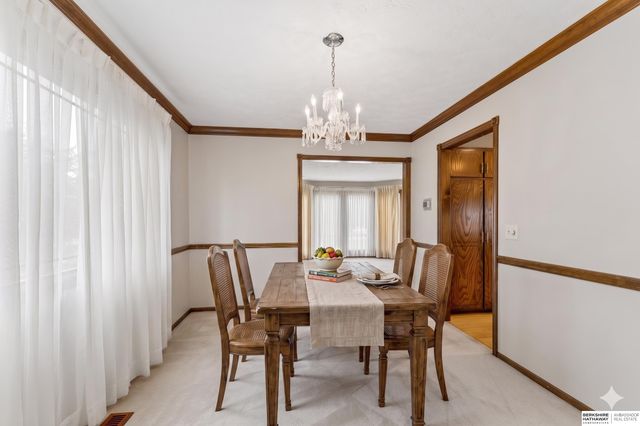 603 Dearborn Circle, Papillion, NE 68046