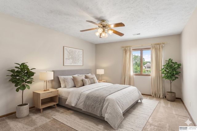 603 Dearborn Circle, Papillion, NE 68046