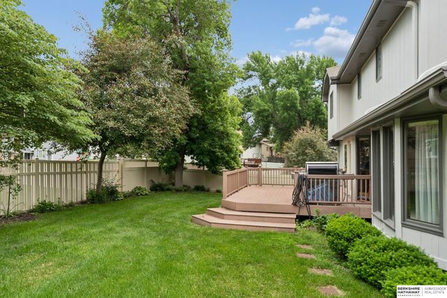 603 Dearborn Circle, Papillion, NE 68046