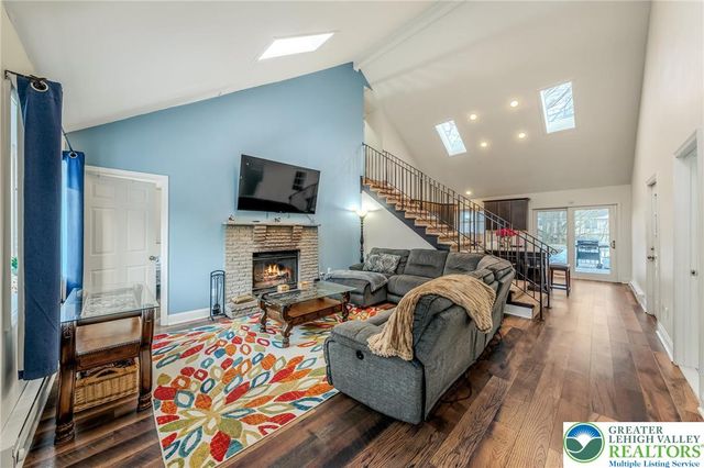 117 St Regis Walk, Coolbaugh Twp, PA 18466