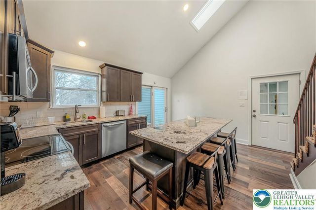 117 St Regis Walk, Coolbaugh Twp, PA 18466