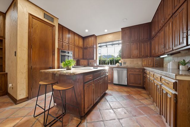 2714 Ridge Top Lane, Arlington, TX 76006