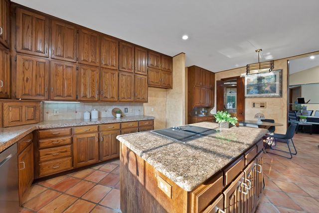 2714 Ridge Top Lane, Arlington, TX 76006