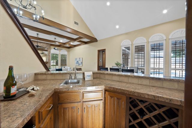 2714 Ridge Top Lane, Arlington, TX 76006