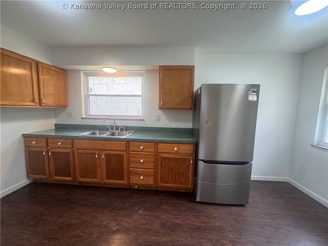 4431 Washington Street W, Charleston, WV 25313