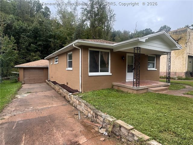 4431 Washington Street W, Charleston, WV 25313
