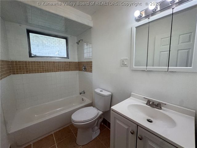 4431 Washington Street W, Charleston, WV 25313