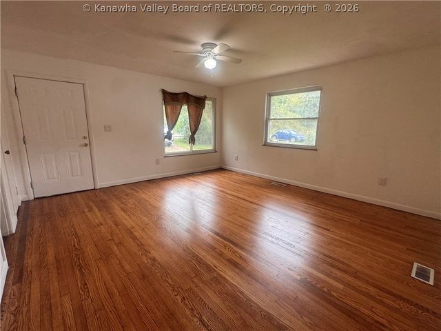 4431 Washington Street W, Charleston, WV 25313