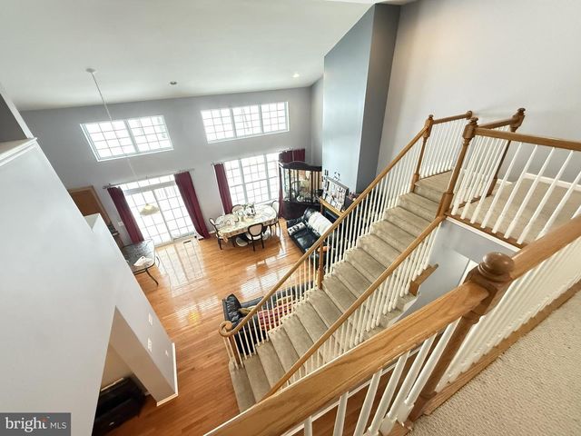 145 KENSINGTON DR, Lehman, PA 18324