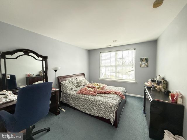 145 KENSINGTON DR, Lehman, PA 18324