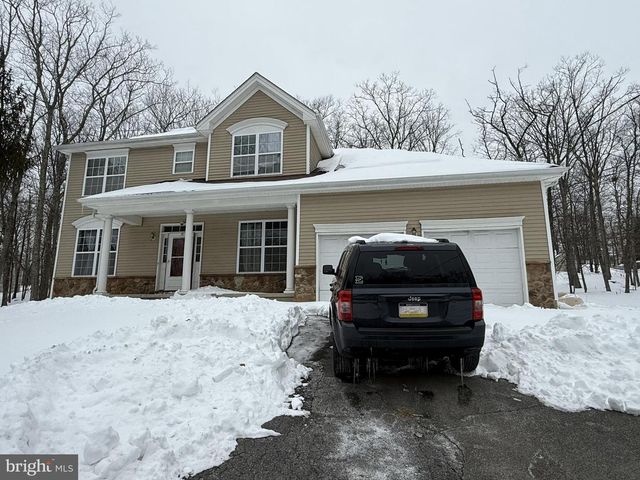 145 KENSINGTON DR, Lehman, PA 18324