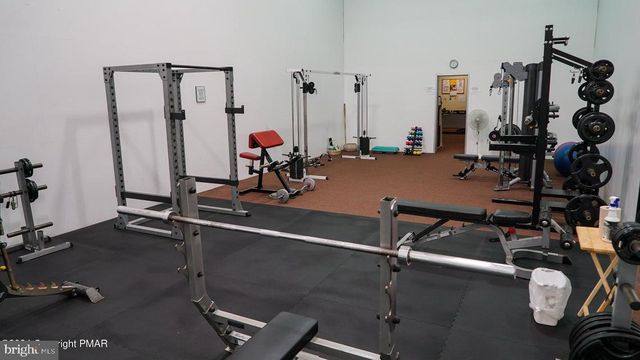 145 KENSINGTON DR, Lehman, PA 18324