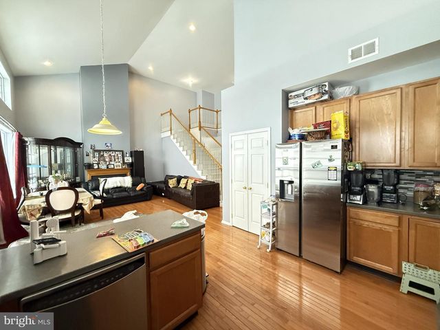 145 KENSINGTON DR, Lehman, PA 18324