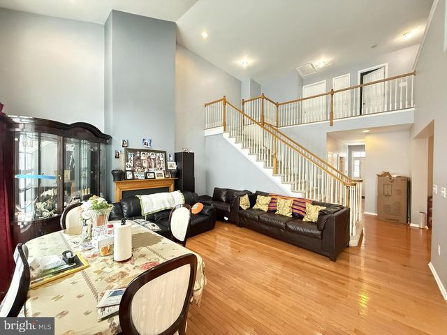 145 KENSINGTON DR, Lehman, PA 18324