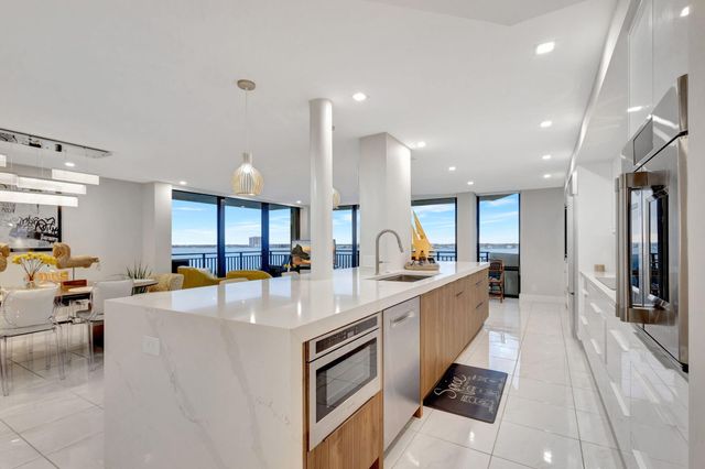 5460 N Ocean Drive 7-C, Singer Island, FL 33404