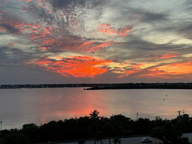 5460 N Ocean Drive 7-C, Singer Island, FL 33404