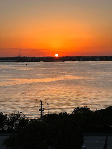 5460 N Ocean Drive 7-C, Singer Island, FL 33404