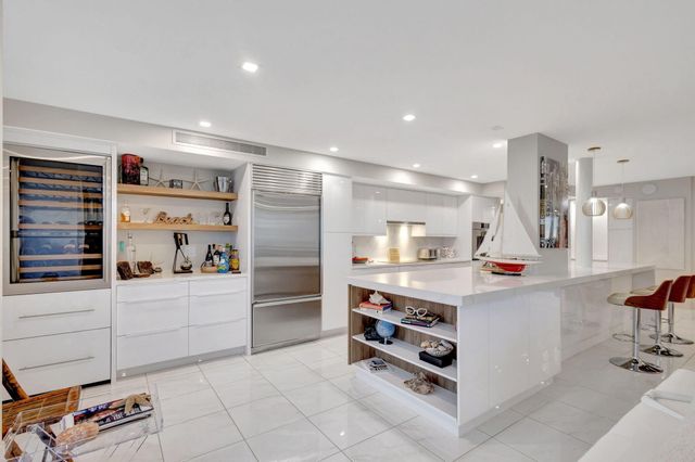 5460 N Ocean Drive 7-C, Singer Island, FL 33404