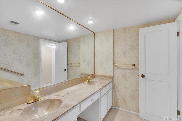 3511 S Hillcrest Drive 4, Denver, CO 80237