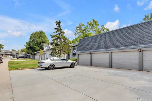 3511 S Hillcrest Drive 4, Denver, CO 80237