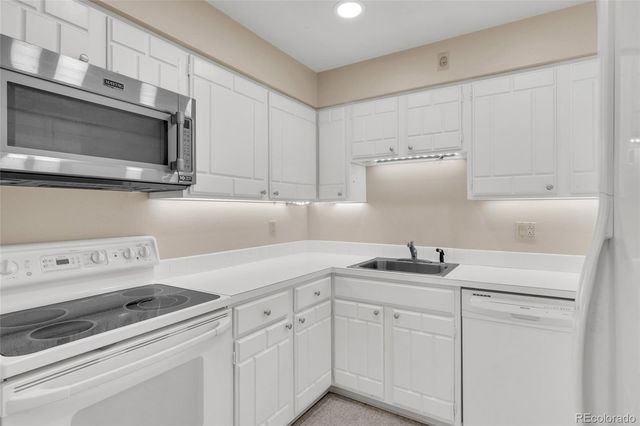 3511 S Hillcrest Drive 4, Denver, CO 80237