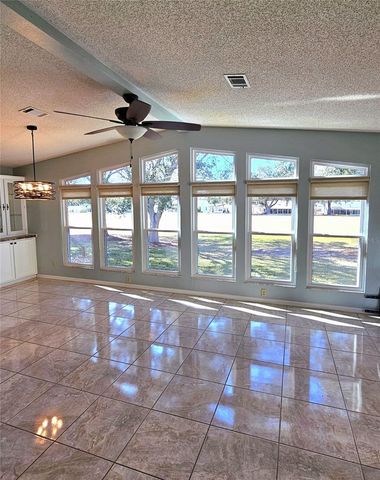 933 OLEANDER STREET, Lady Lake, FL 32159