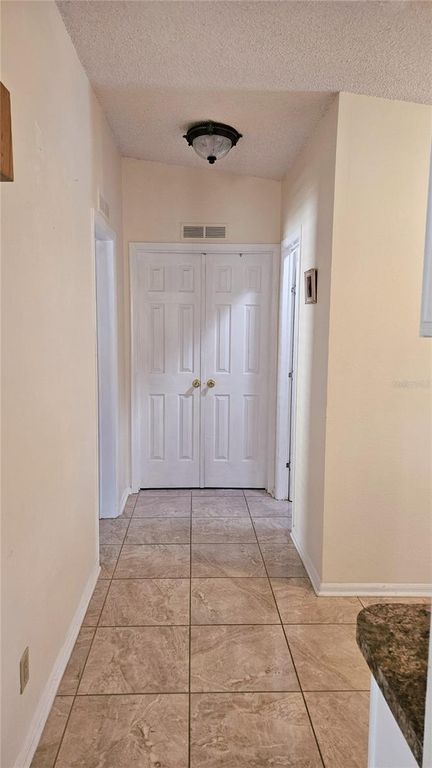 Image 21 of property listing at 933 OLEANDER STREET, Lady Lake, FL 32159