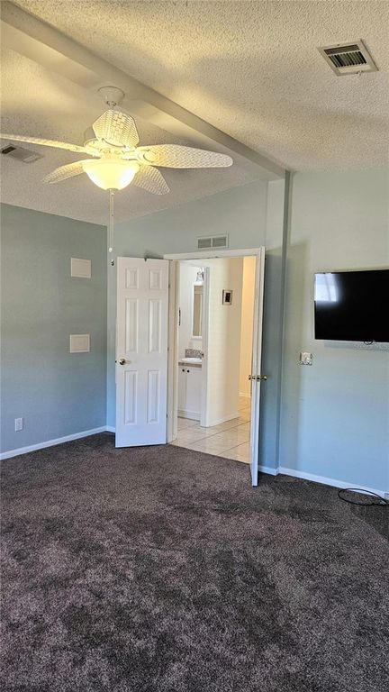 Image 22 of property listing at 933 OLEANDER STREET, Lady Lake, FL 32159