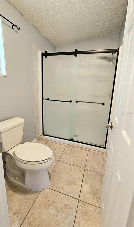 Image 26 of property listing at 933 OLEANDER STREET, Lady Lake, FL 32159