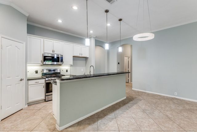 2472 Deerwood Drive, Little Elm, TX 75068