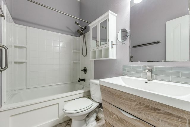 2472 Deerwood Drive, Little Elm, TX 75068