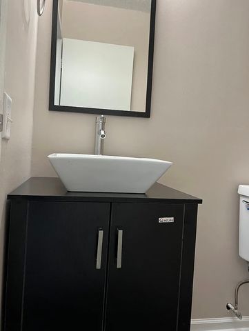 2211 S Stewart Avenue 3B, Lombard, IL 60148