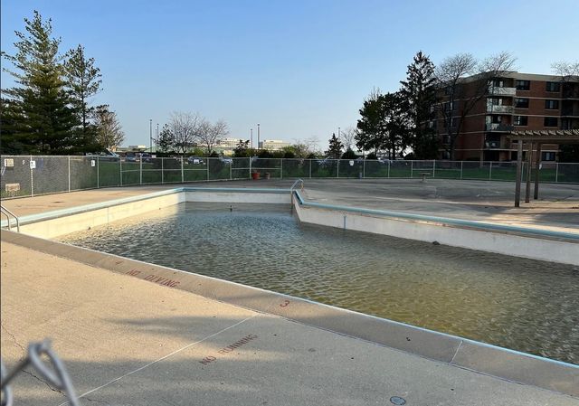 2211 S Stewart Avenue 3B, Lombard, IL 60148