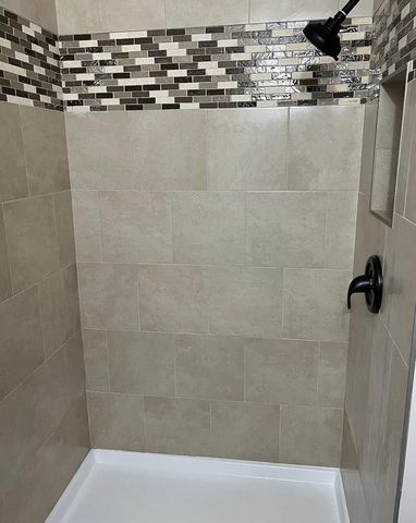 2211 S Stewart Avenue 3B, Lombard, IL 60148