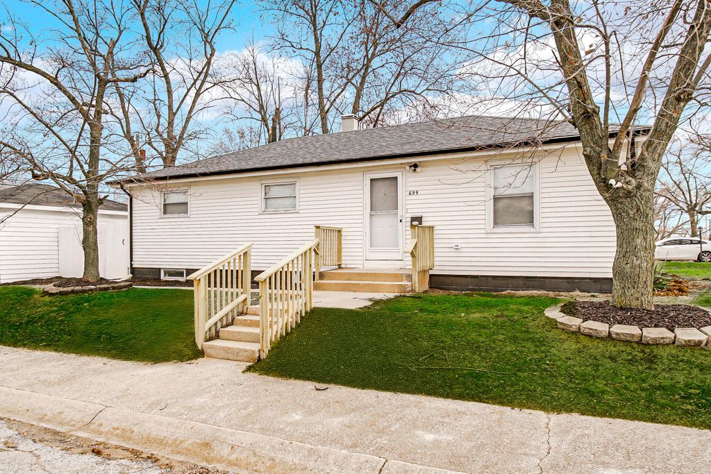 699 State Street, Gary, IN 46403