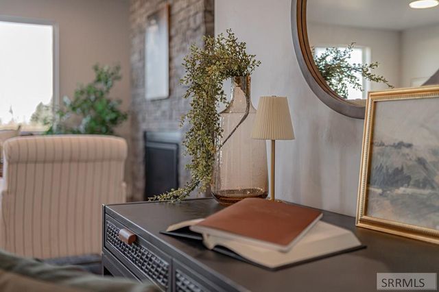 6455 Ender Ln, Idaho Falls, ID 83401