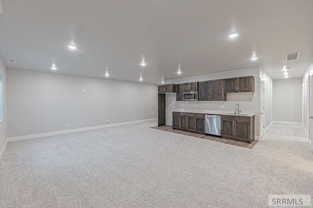 6455 Ender Ln, Idaho Falls, ID 83401