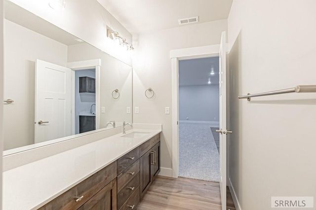 6455 Ender Ln, Idaho Falls, ID 83401