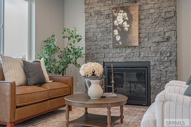 6455 Ender Ln, Idaho Falls, ID 83401