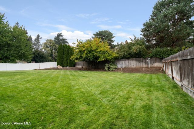 10107 E 39th Ave, Spokane Valley, WA 99206